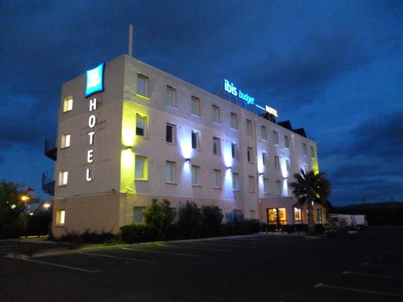 ibis budget Narbonne Est - image 8