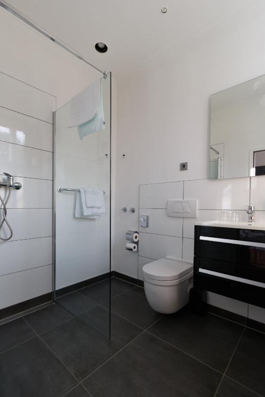 Double Room image 2