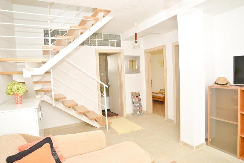 Apartment Yellow House - image 15