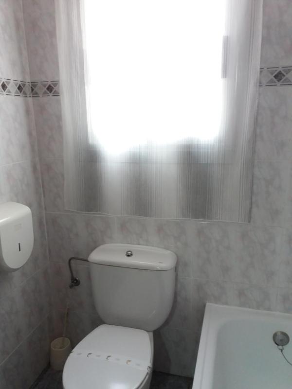 Large Double or Twin Room image 3