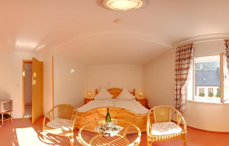 Triple Room image 4