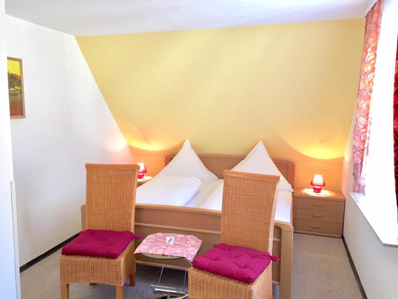 Double Room with Private Bathroom image 3