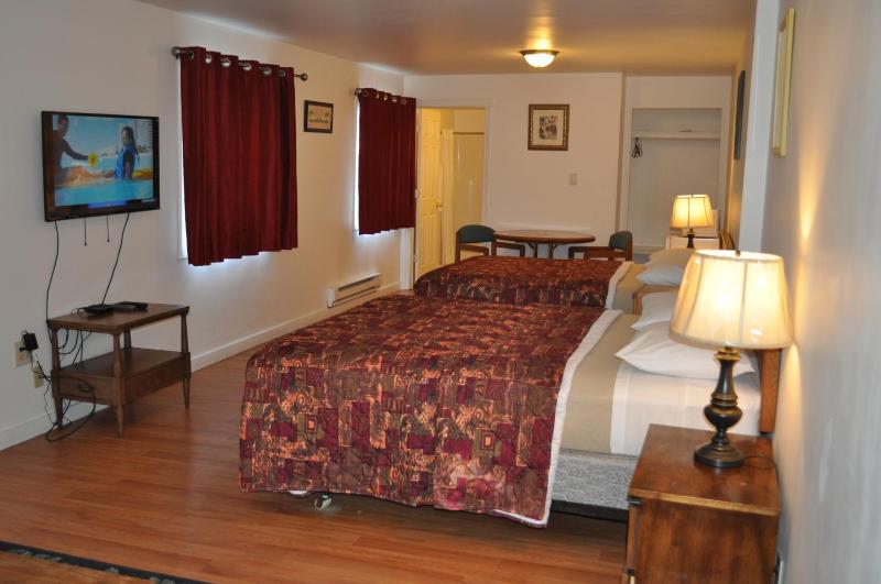 Deluxe Triple Room image 1