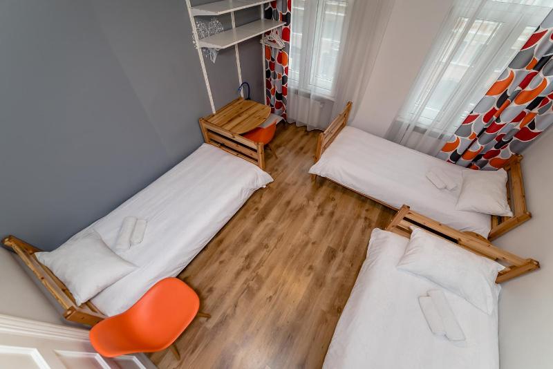 Orange Cat Rooms - image 12