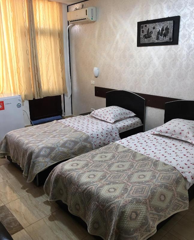 Standard Triple Room image 2