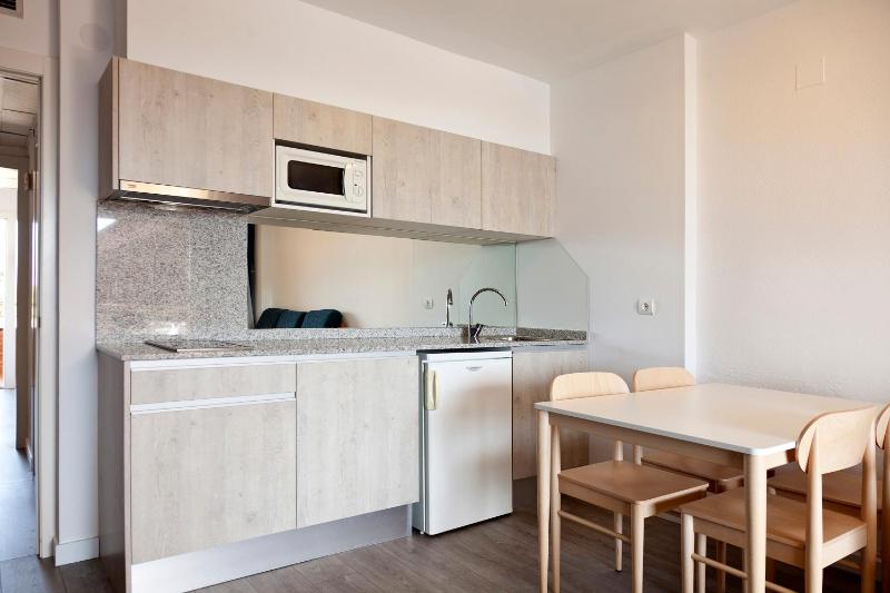 Double or Twin Room with View image 3