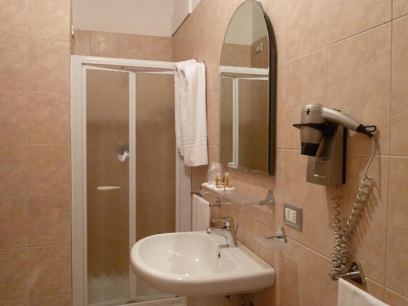 Quadruple Room with Sea View image 2