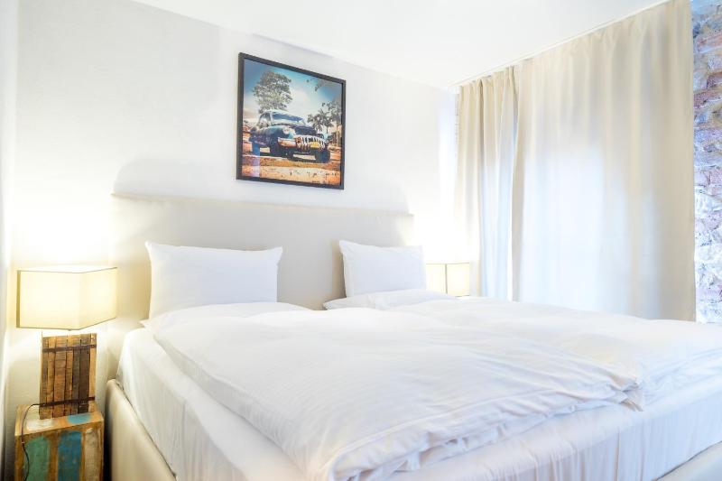 Double Room with Private Bathroom image 1