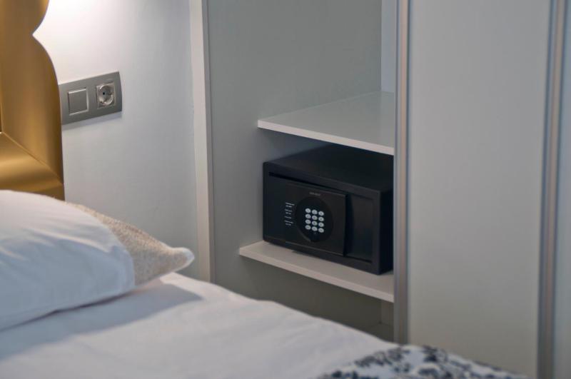 Two-Bedroom Bungalow (4 Adults) image 4