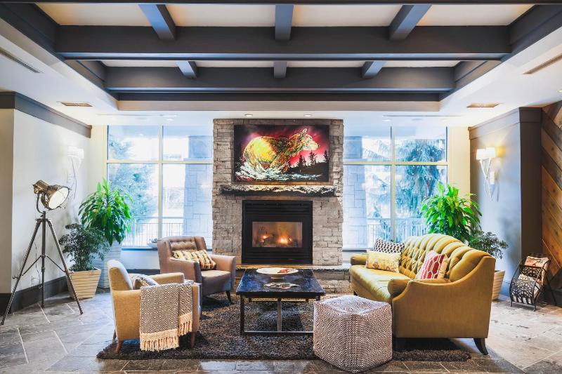 Summit Lodge Boutique Hotel Whistler - image 46