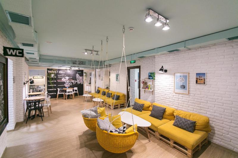 DREAM Hostel Lviv - image 2