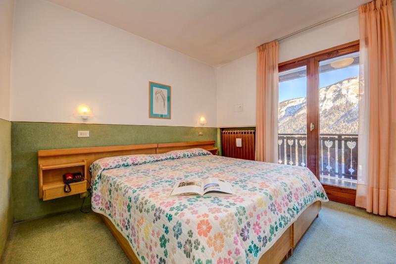 Triple Room with Balcony image 3