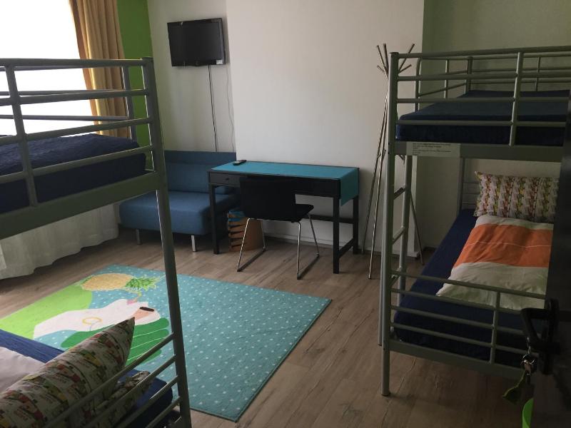 Quadruple Room with Shared Bathroom image 2