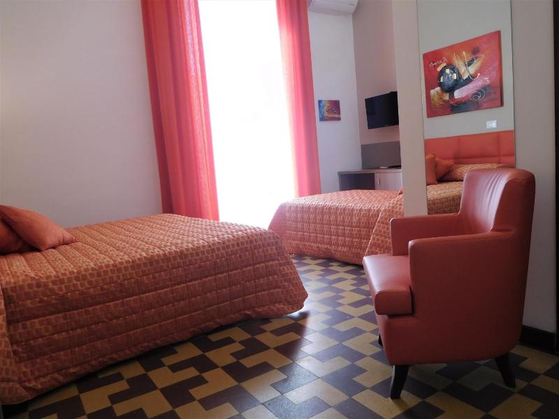 Hotel Etnea Royal Suites - image 14