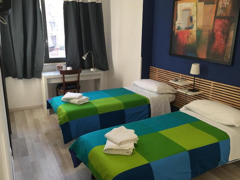 Double or Twin Room image 2