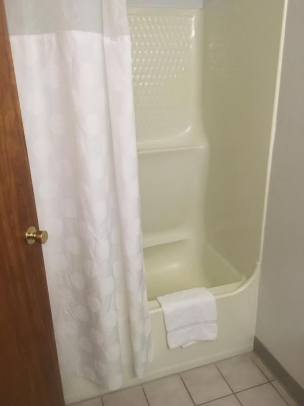 Deluxe King Room - Hotel  image 2