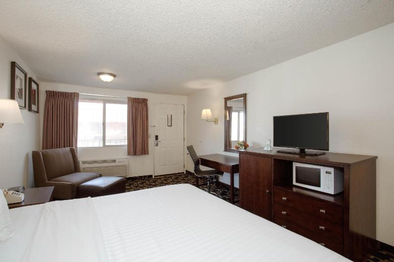 King Room - Non-Smoking image 2