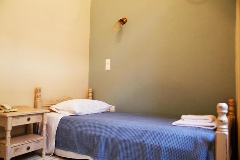 Budget Single Room image 2