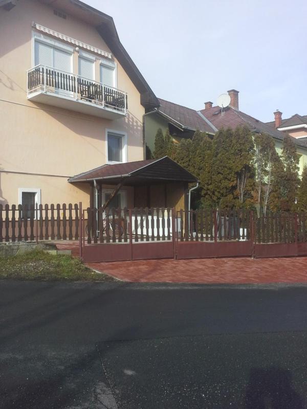 Apartment with Mountain View image 2