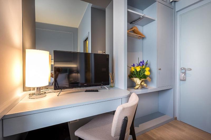 Economy Double Room image 3