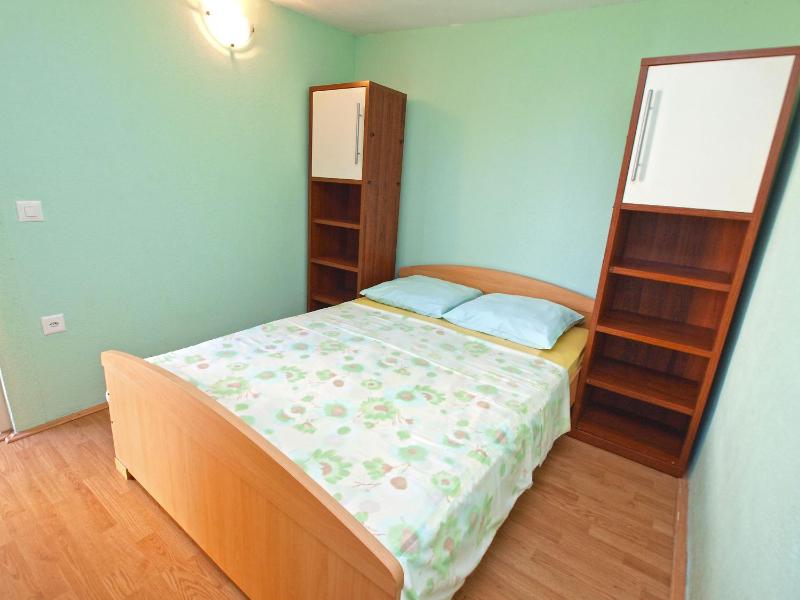 Apartment image 3