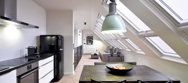 One-Bedroom Apartment image 2