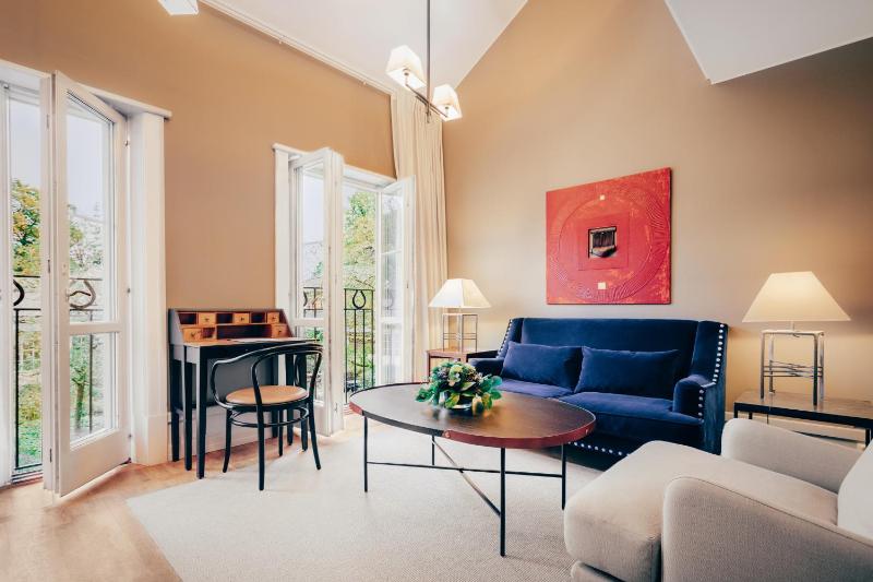 Junior Suite - Split Level image 2