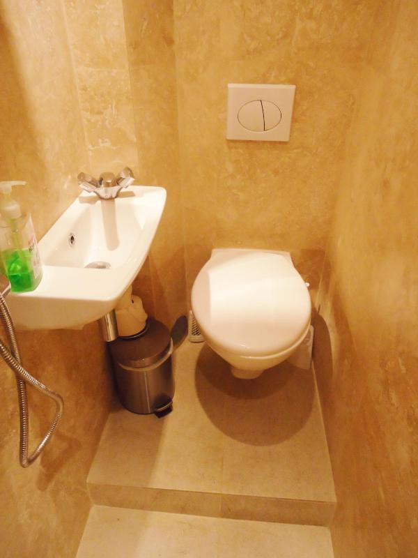 Double Room with Shared Bathroom image 3