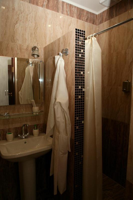 Deluxe Room image 2