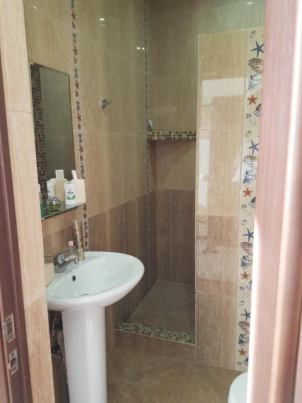 Single Room image 3