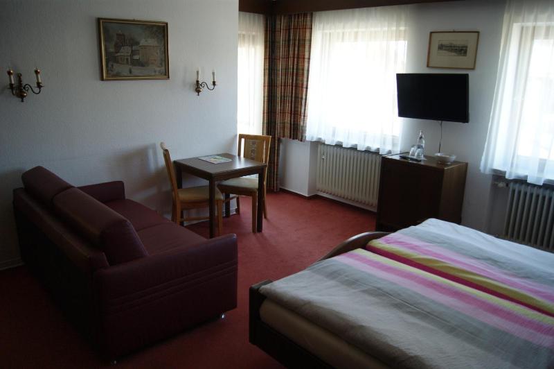 Classic Triple Room image 3