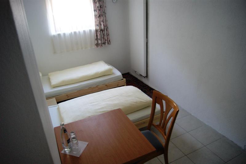 Budget Double or Twin Room Basement image 2