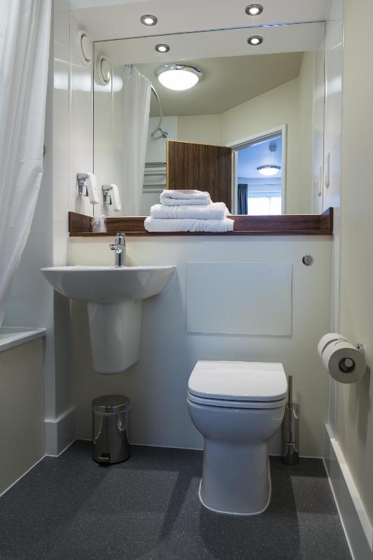 Double or Twin Room image 2