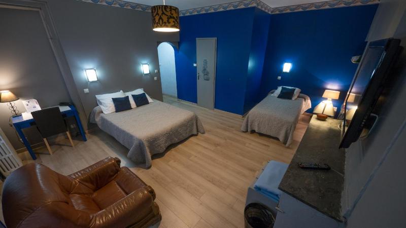 Triple Room image 1