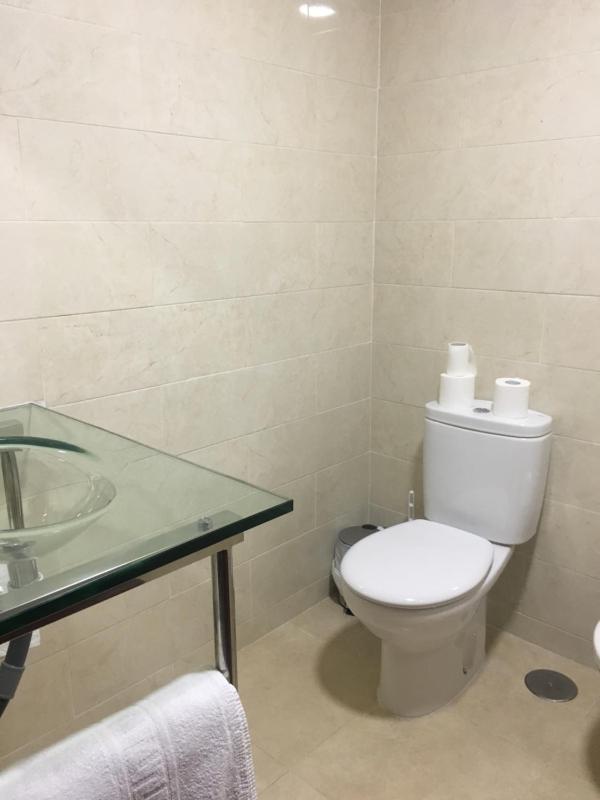 Double Room image 4