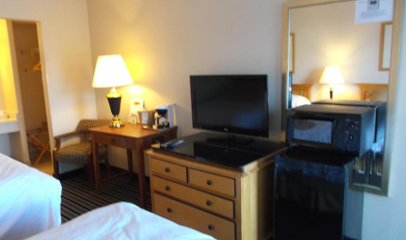 Double Room with Two Double Beds image 4