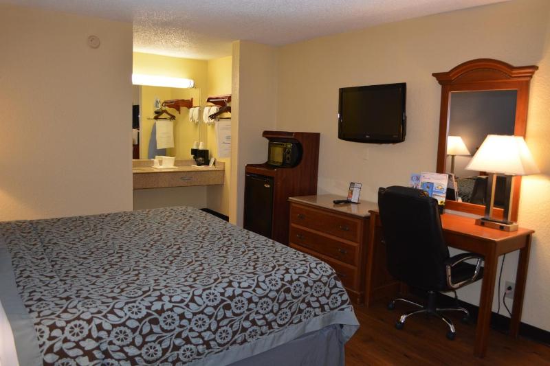 King Room - Disability Access/Non-Smoking image 2