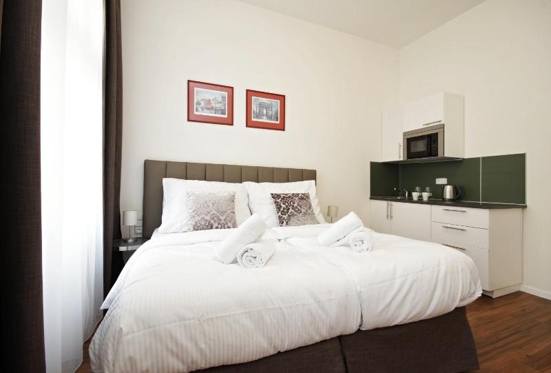 Suite image 2