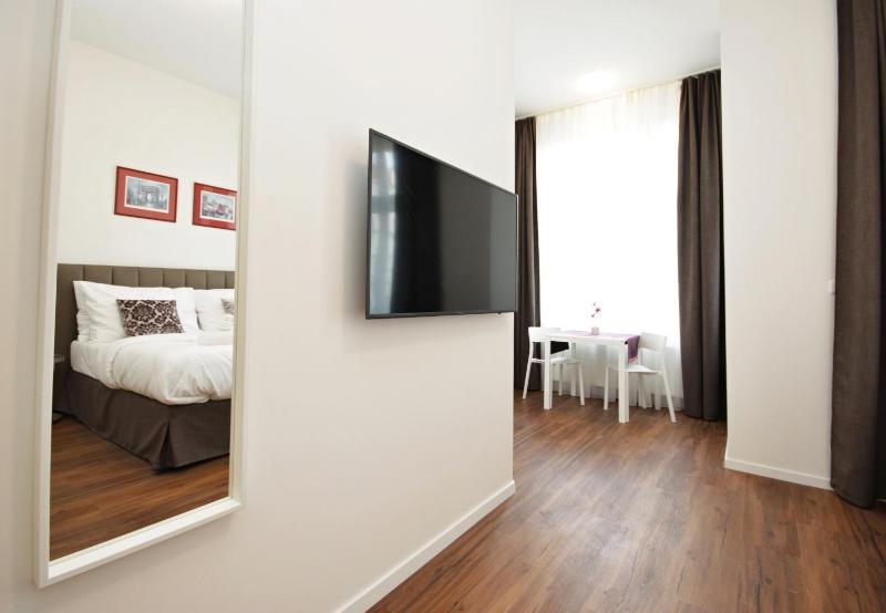 Executive Suite image 4
