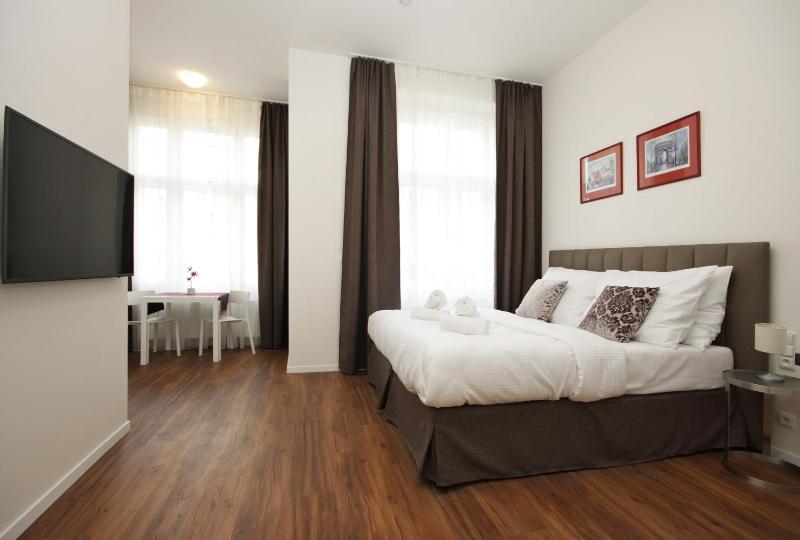 Elizabeth Suites - image 16