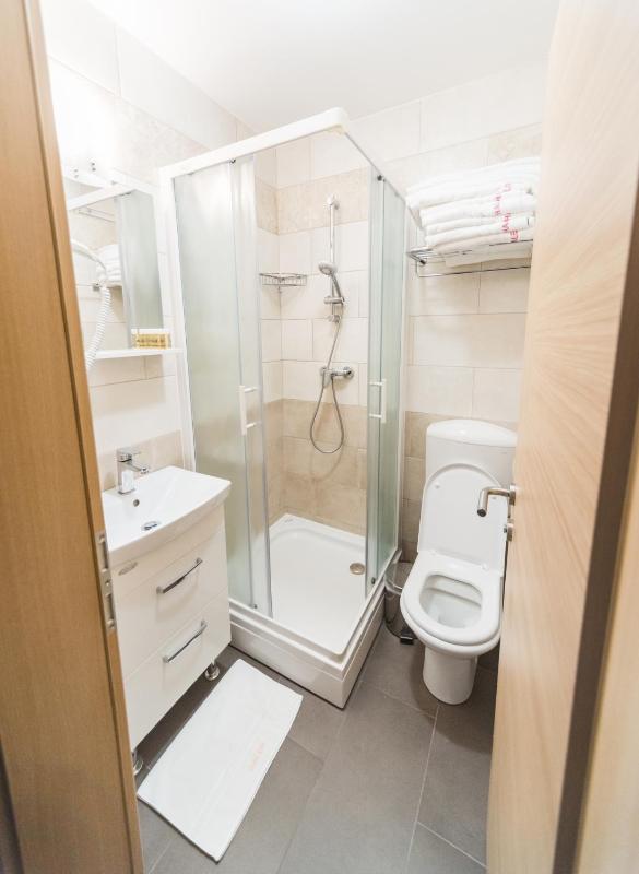 Two-Bedroom Apartment (5 Adults) image 2