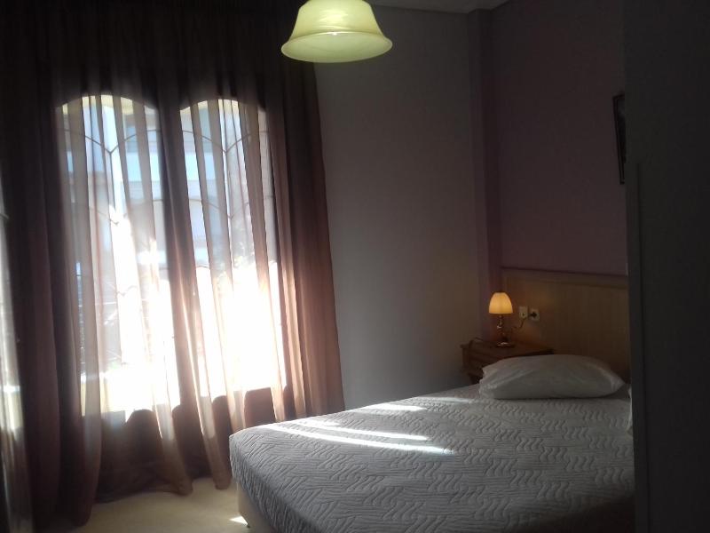 Budget Double Room image 4