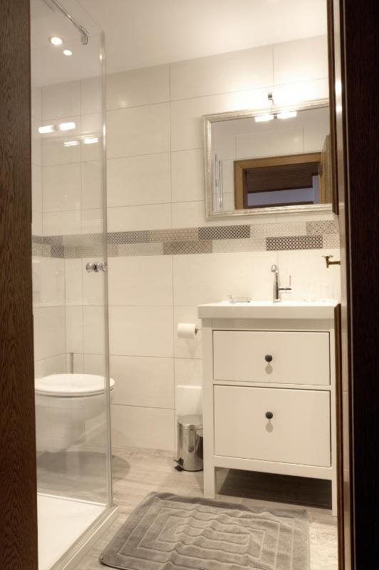 Double Room with Balcony image 4