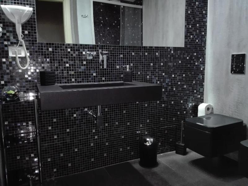 Deluxe Apartment image 2