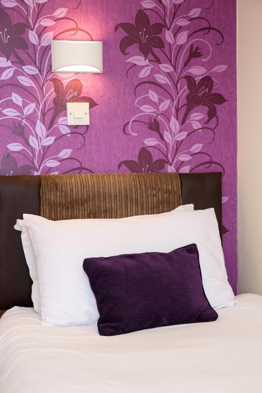 Single Room with Sea View image 4