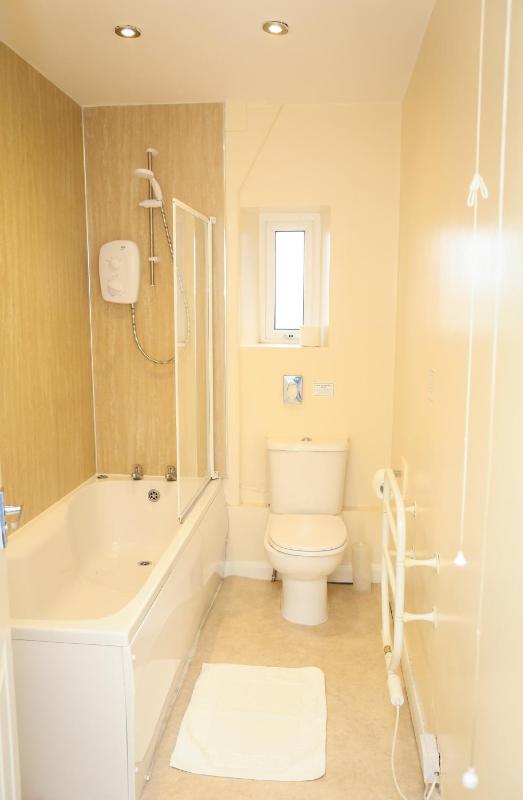 Family Room image 2