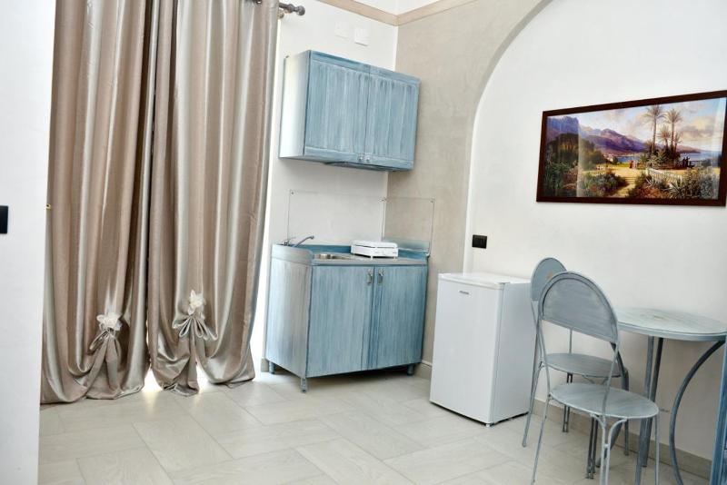Double Room image 3