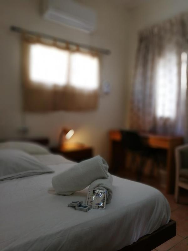 Double or Twin Room image 3