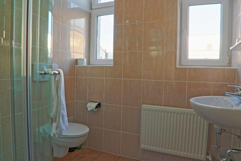 Standard Double Room image 4