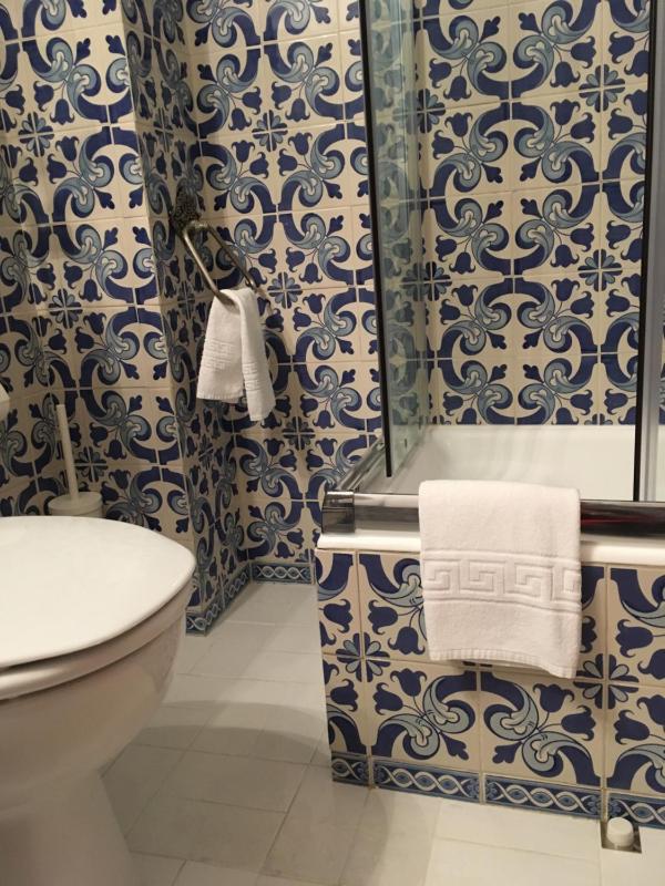 Standard Double or Twin Room image 4